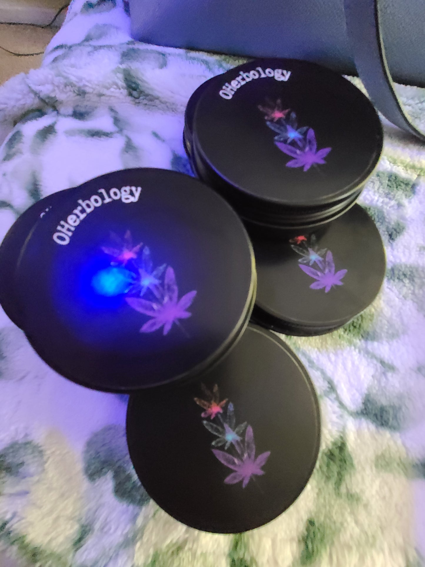 WHOLESALE 10PK BALM TINS